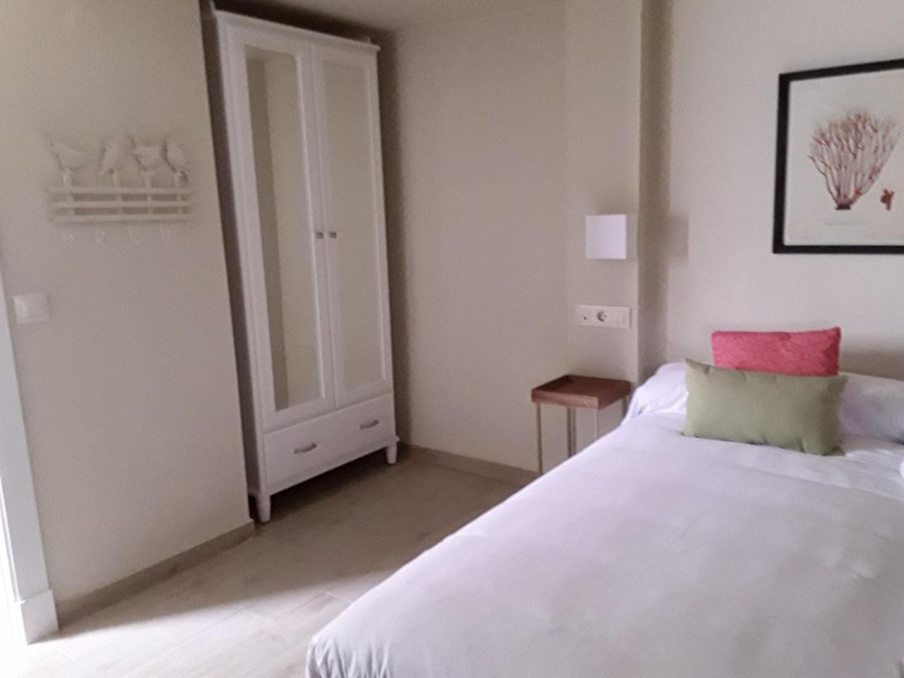 Punta Carnero Hostal Algeciras Buitenkant foto